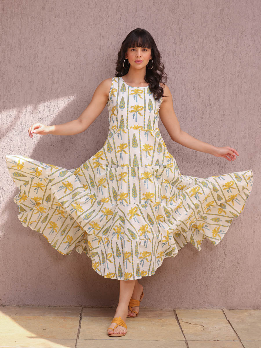 Zinnia Sleeveless Tiered Dress