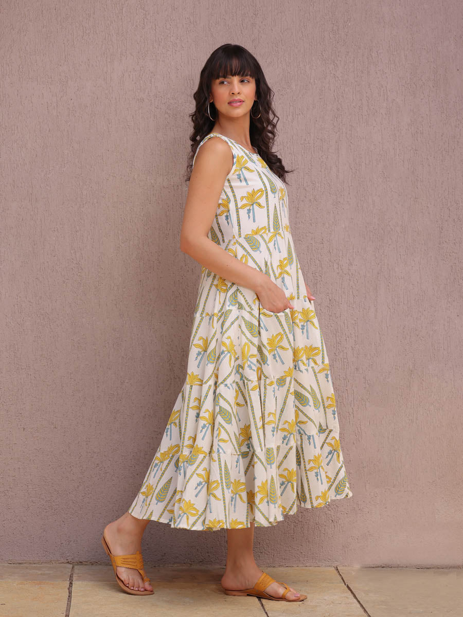 Zinnia Sleeveless Tiered Dress