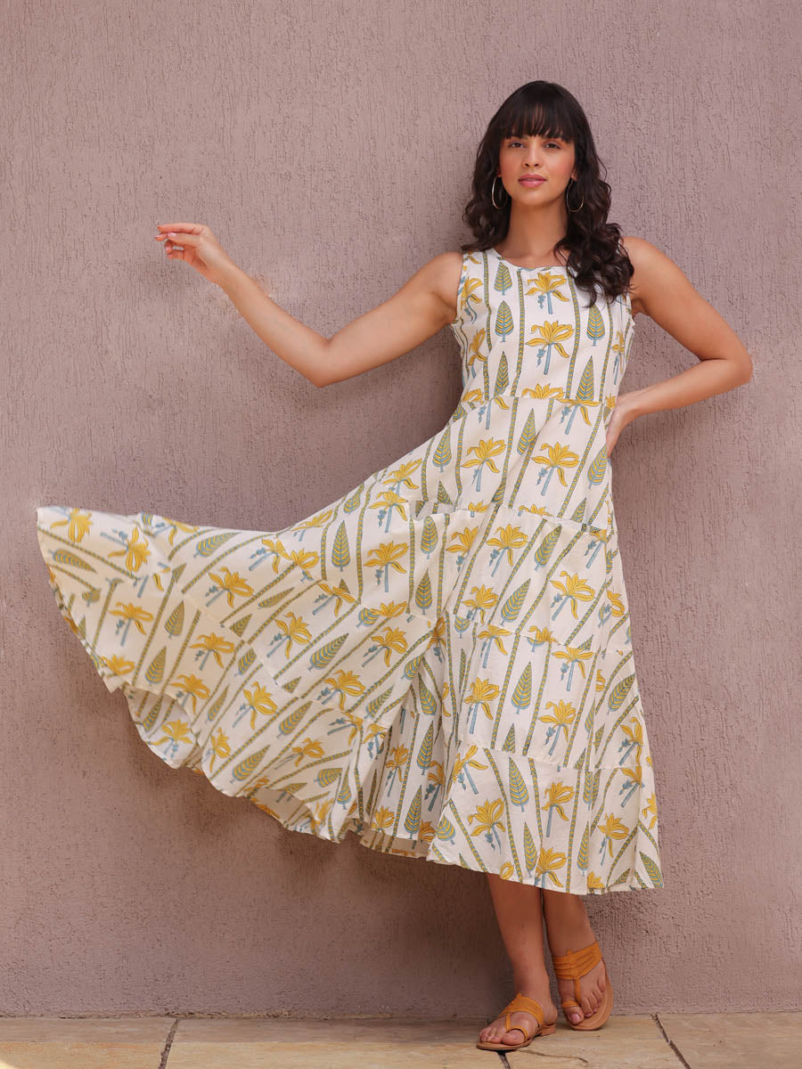 Zinnia Sleeveless Tiered Dress