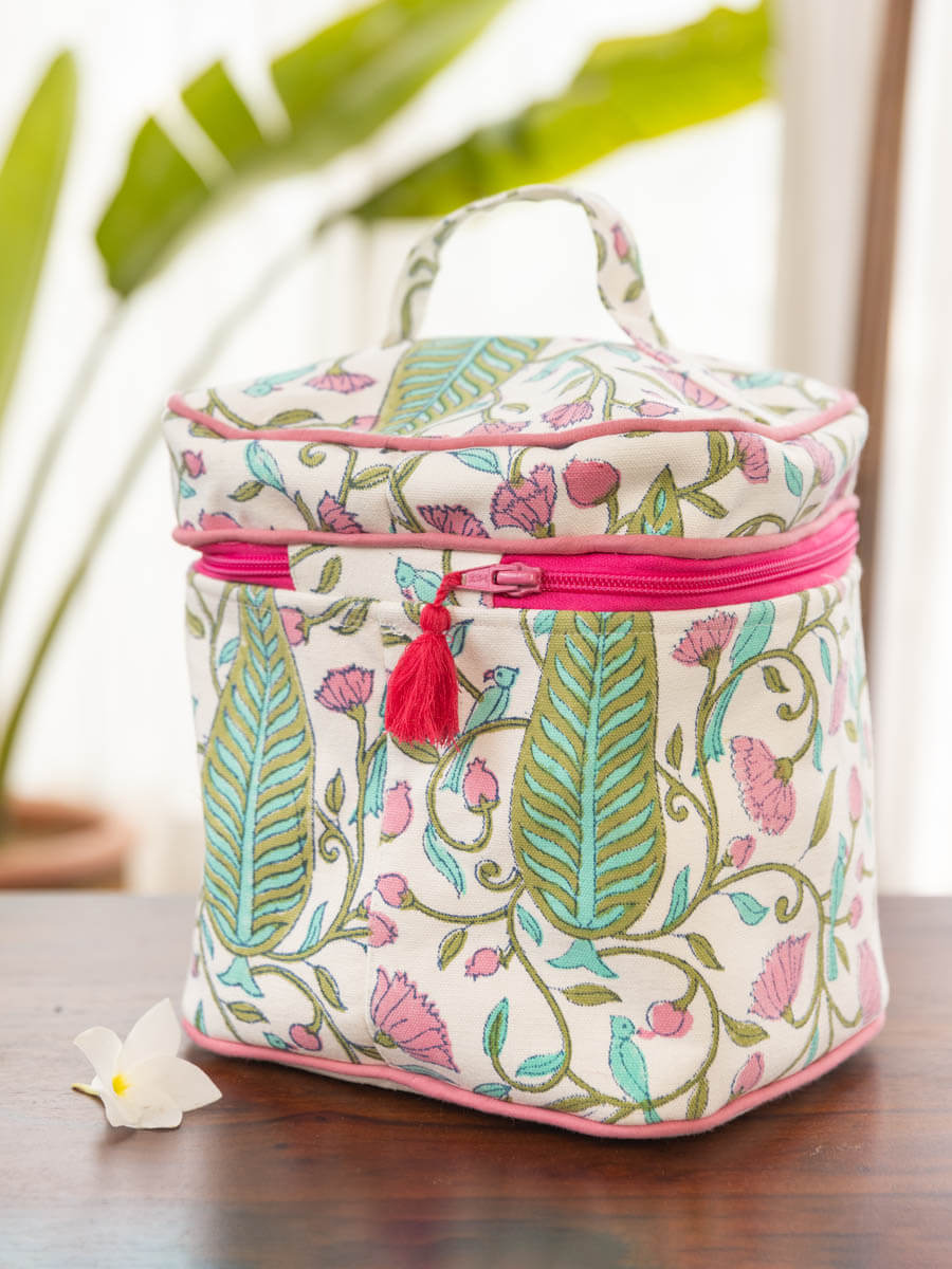 Dilbar Pine Cotton Travel Vanity Case
