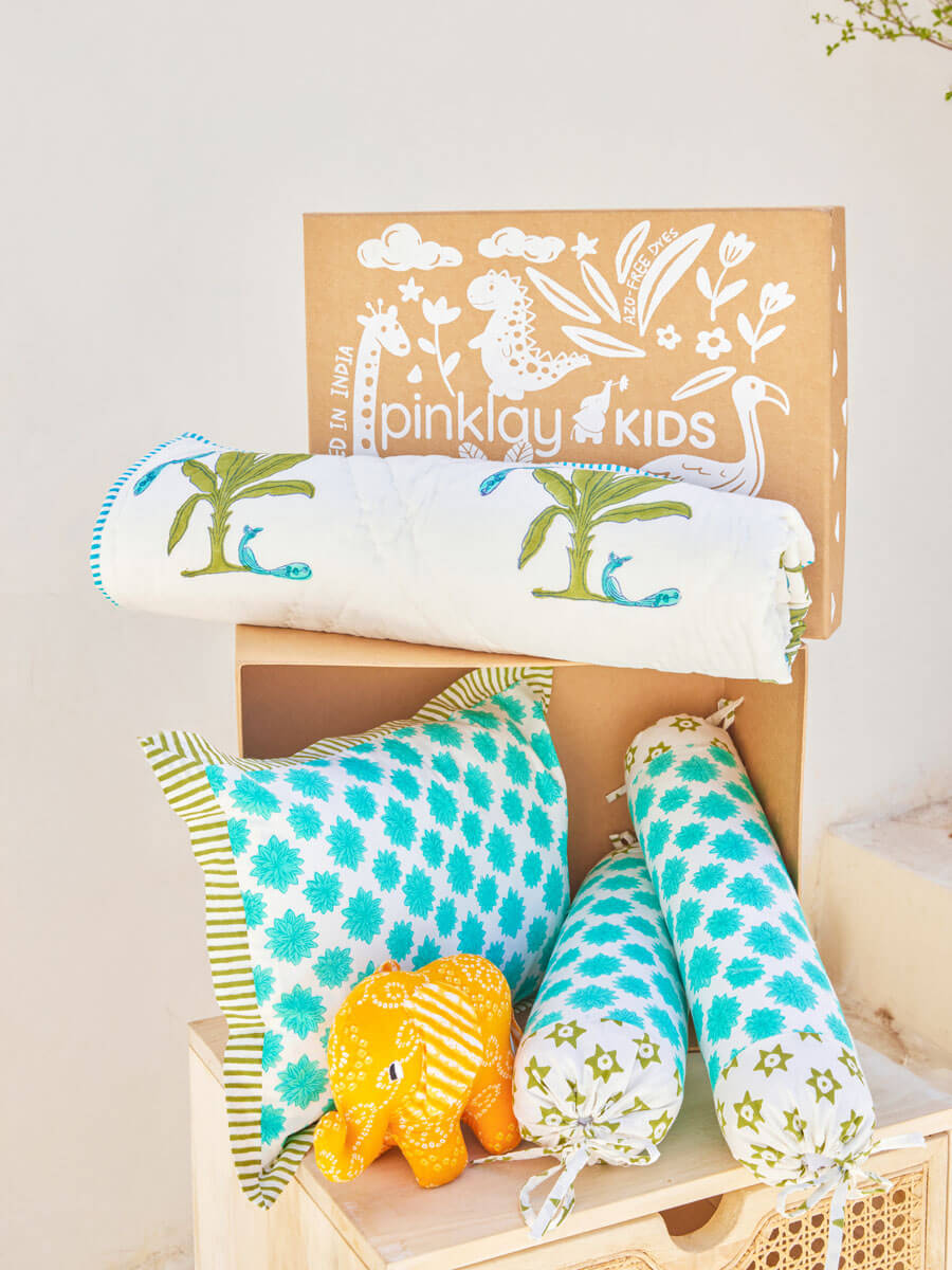 Munnar Infant Gift Bedding Set