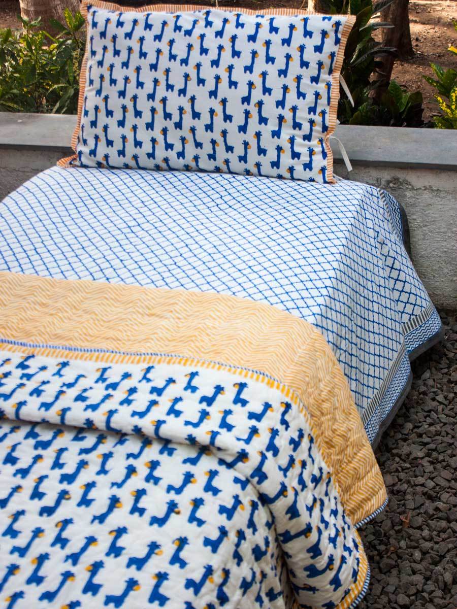Blue Giraffe Organic Cotton Bedsheet