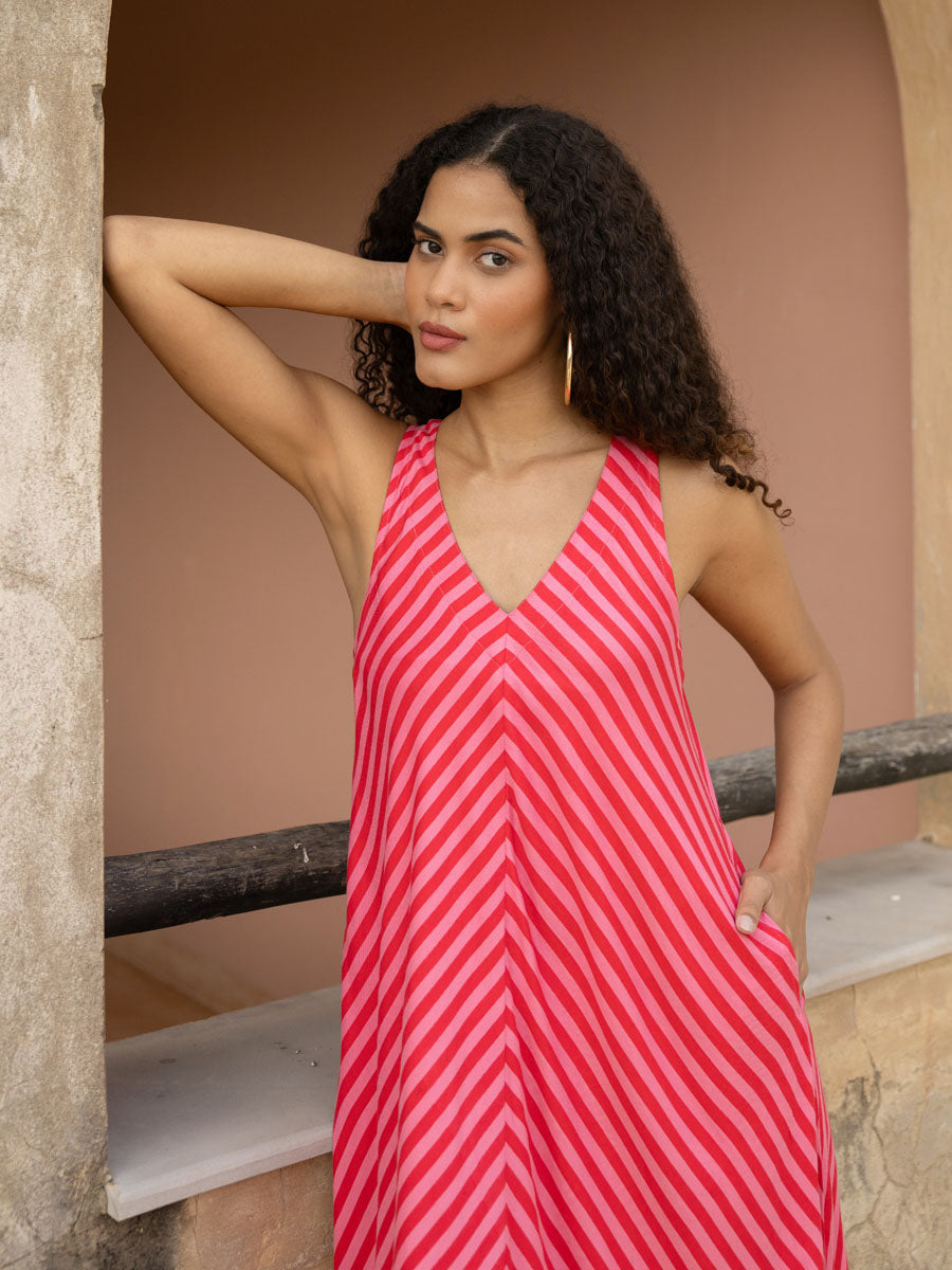 The Queen Sleeveless Dress